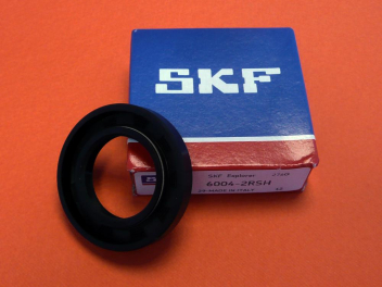 Watertight ball bearing+SKF high quality spring drive flange dust guard Scramble