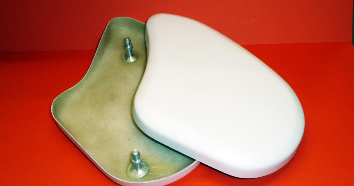 2 fibreglass fairings (need putty and paint) for Ducati Scrambler