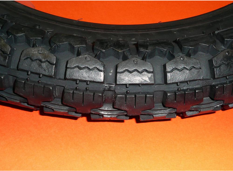 Front tyre Duro 3.50x19 approved, design MT53 like original for Ducati Scrambler