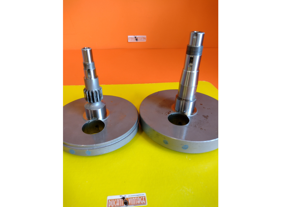 Crankshaft for single cylinder Ducati wide case 250cc original, used, reconditioned, with original dimensions and tolerances like new, for Ducati Scrambler, Ducati Desmo