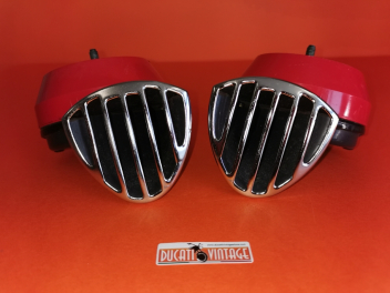 Pair of 6V FIAMM motorcycle horns, original in excellent condition. 