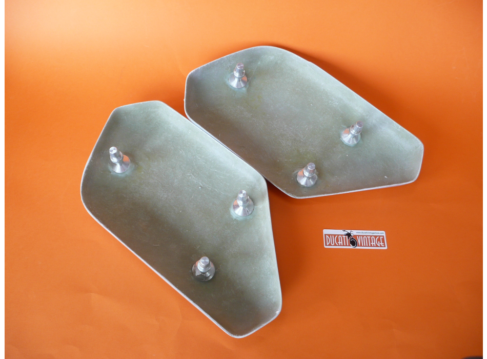 2 fibreglass fairings, perfect replica, with alum. connection, for Ducati Desmo Yellow