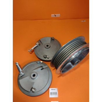 Front wheel hub 4 jaws, original, in excellent condition for Ducati Scrambler, Ducati Desmo Yellow, Ducati Desmo Silver Shotgun
