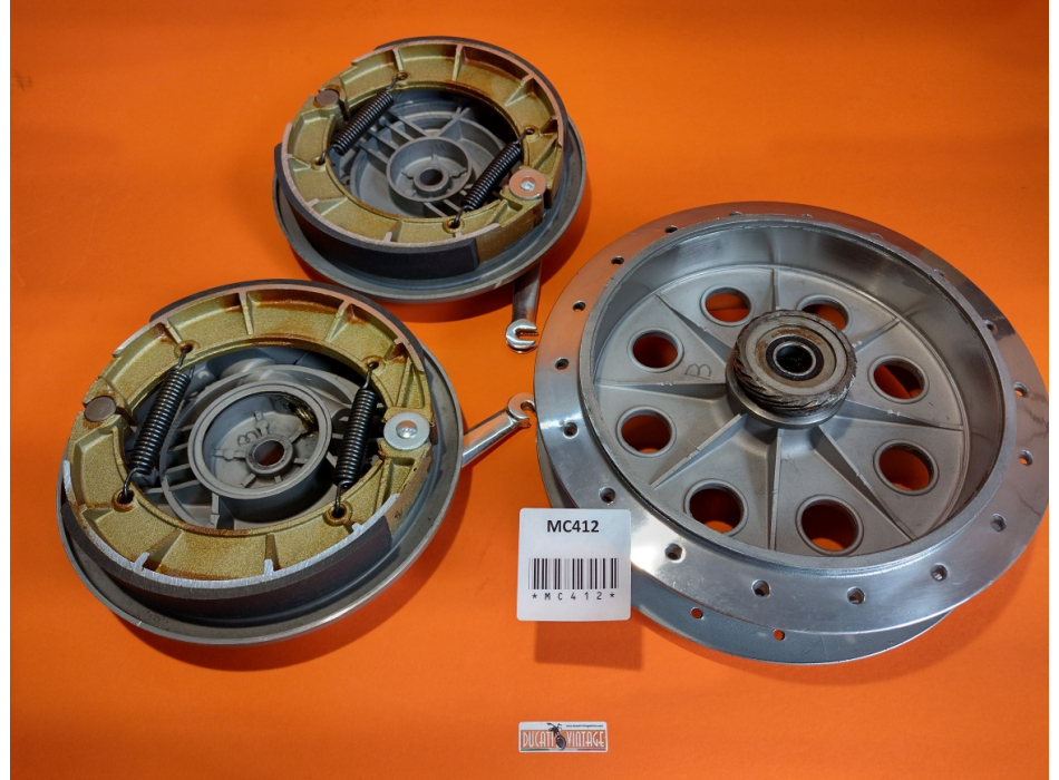 Front wheel hub 4 jaws, original, in excellent condition for Ducati Scrambler, Ducati Desmo Yellow, Ducati Desmo Silver Shotgun