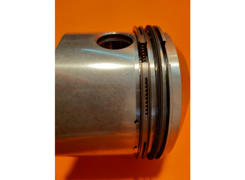 Piston Ø 76.4 pin Ø18 Asso original new suitable for all Ducati wide case engines  350cc 