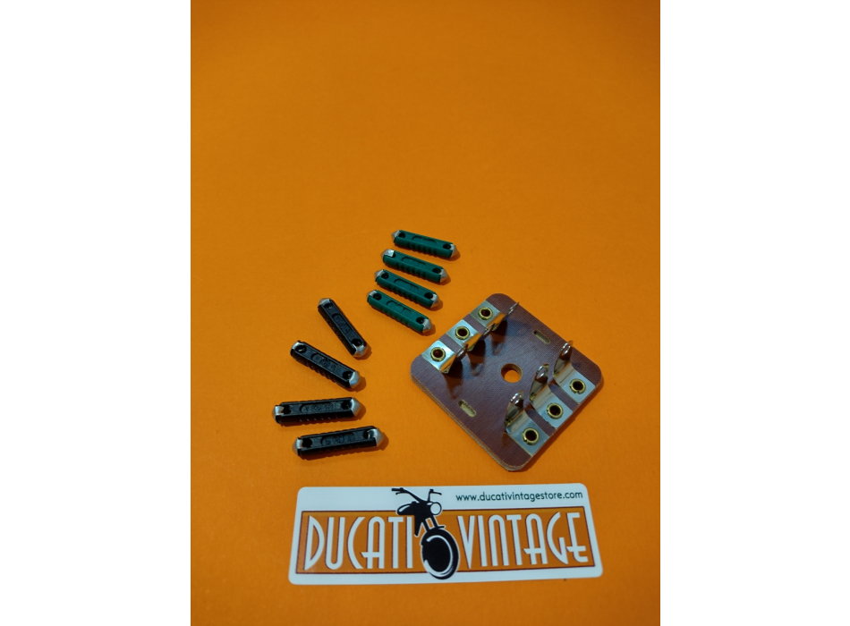 Fuse board for Ducati single models with Aprilia headlights + 8 fuse