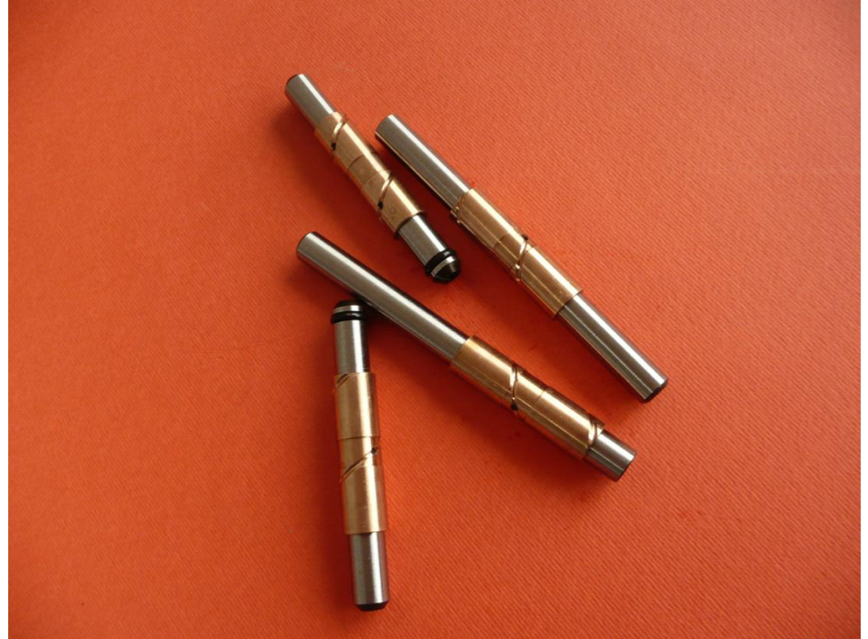 set rocker arm shaft Ø 8mm+rocker arm bushing Ducati 250-350 with Desmo head