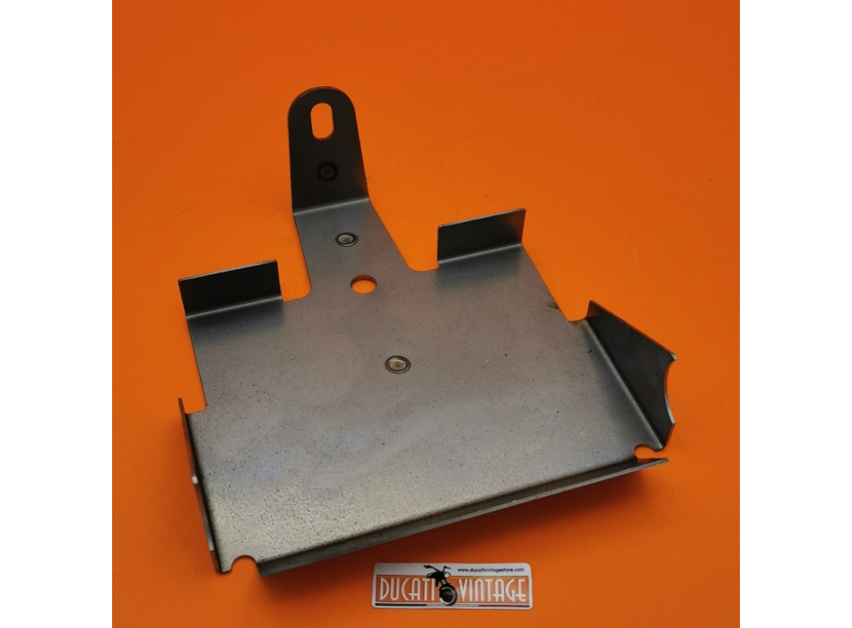 Battery support in sheet metal, perfect copy of the original, unpainted