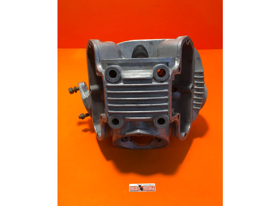 Ducati head engine crankcase narrow model 175cc T/TS/SPORT   