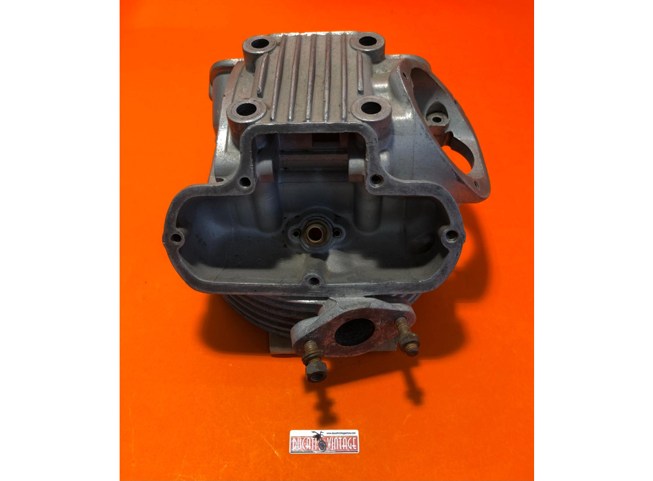 Ducati head engine crankcase narrow model 175cc T/TS/SPORT   