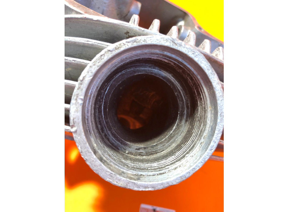 Ducati head engine crankcase narrow model 175cc T/TS/SPORT   