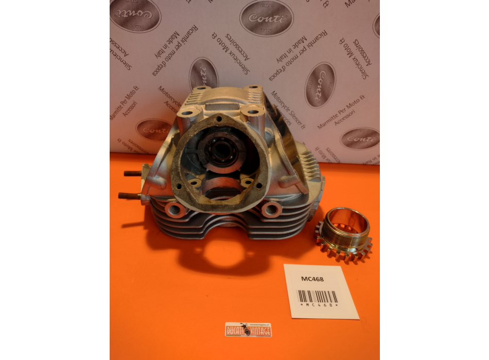 Original Ducati wide case 450cc single cylinder head in excellent condition, valve guides and new valves, exhaust ring thread excellent condition.