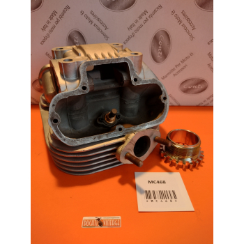 Original Ducati wide case 450cc single cylinder head in excellent condition, valve guides and new valves, exhaust ring thread excellent condition.
