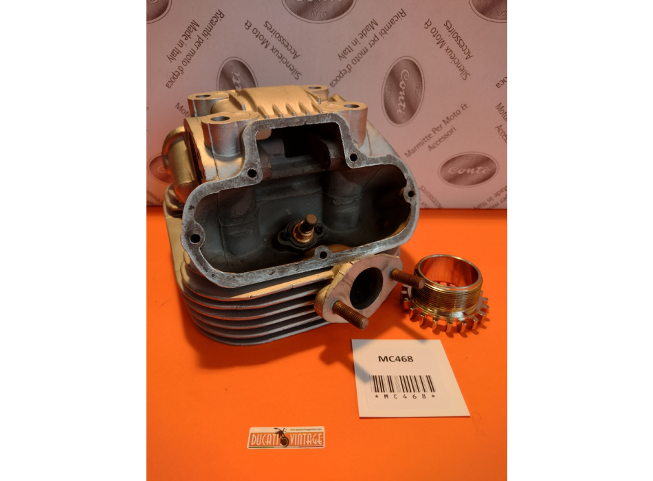 Original Ducati wide case 450cc single cylinder head in excellent condition, valve guides and new valves, exhaust ring thread excellent condition.