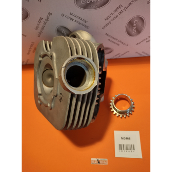 Original Ducati wide case 450cc single cylinder head in excellent condition, valve guides and new valves, exhaust ring thread excellent condition.