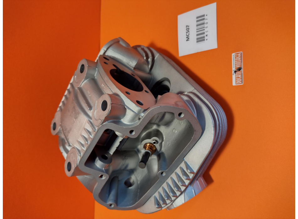 Original Ducati wide case 450cc single cylinder head in excellent condition
