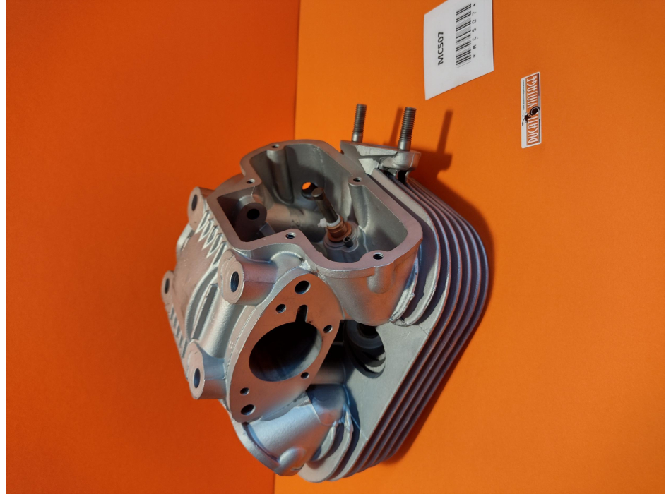 Original Ducati wide case 450cc single cylinder head in excellent condition