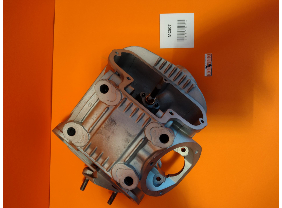 Original Ducati wide case 450cc single cylinder head in excellent condition