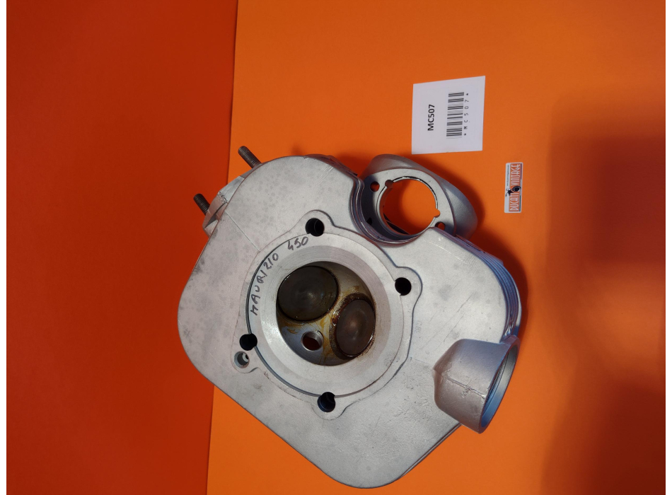 Original Ducati wide case 450cc single cylinder head in excellent condition